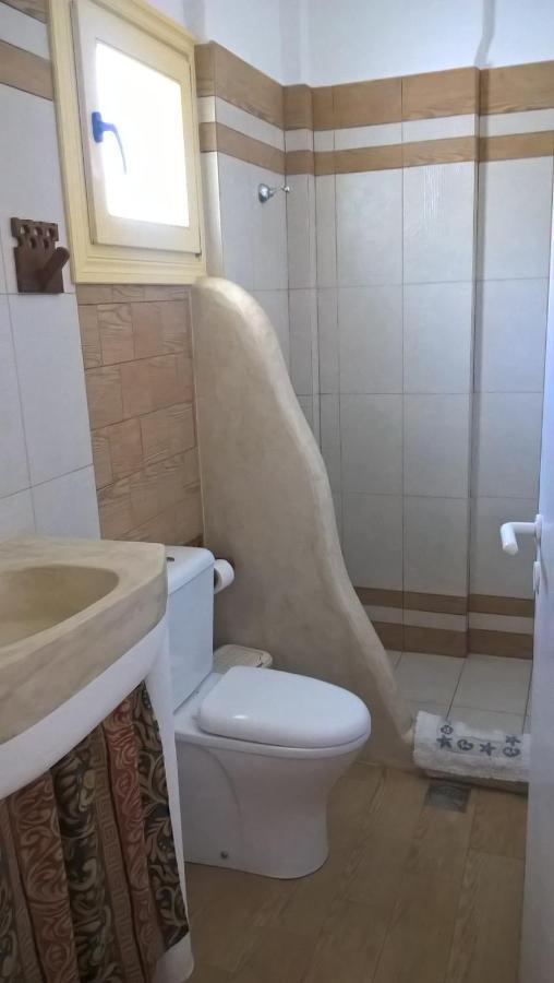 Gyrouli 1 Apartamento Pera Gyalos Exterior foto